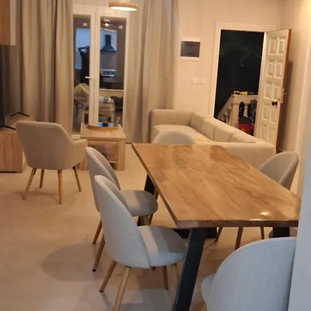 Aparthotel Amelia's Garden ιι 3*